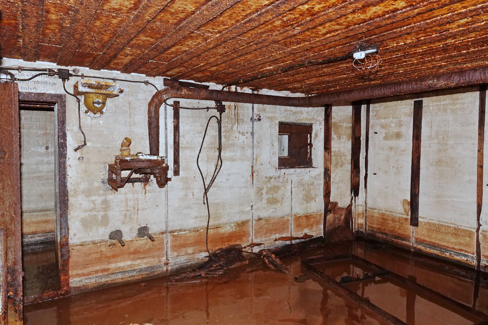 De bunker heeft jaren dichtgelegen en was ondanks de roest nog in redelijk intacte staat.